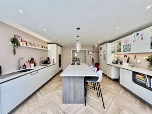 Photo 17- click for photo gallery